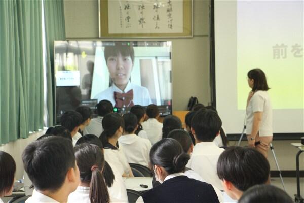 オンライン参加の高校生