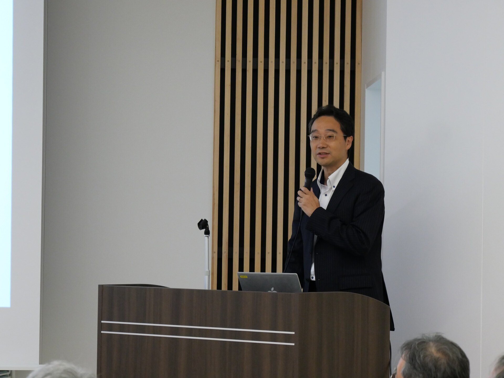 講演を行う田村工学部教授