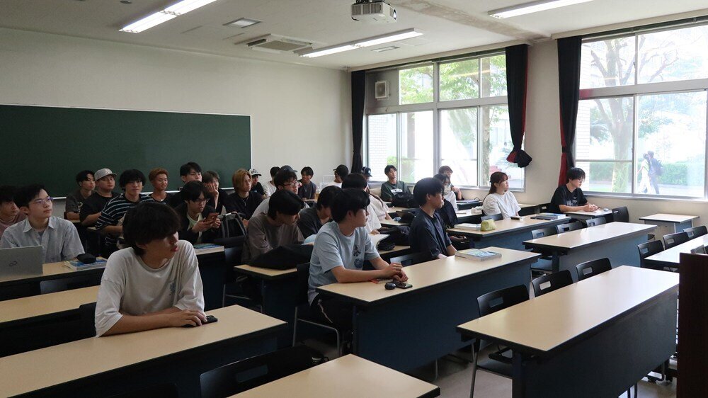 工学部教養教育科目「英語」の講義の様子