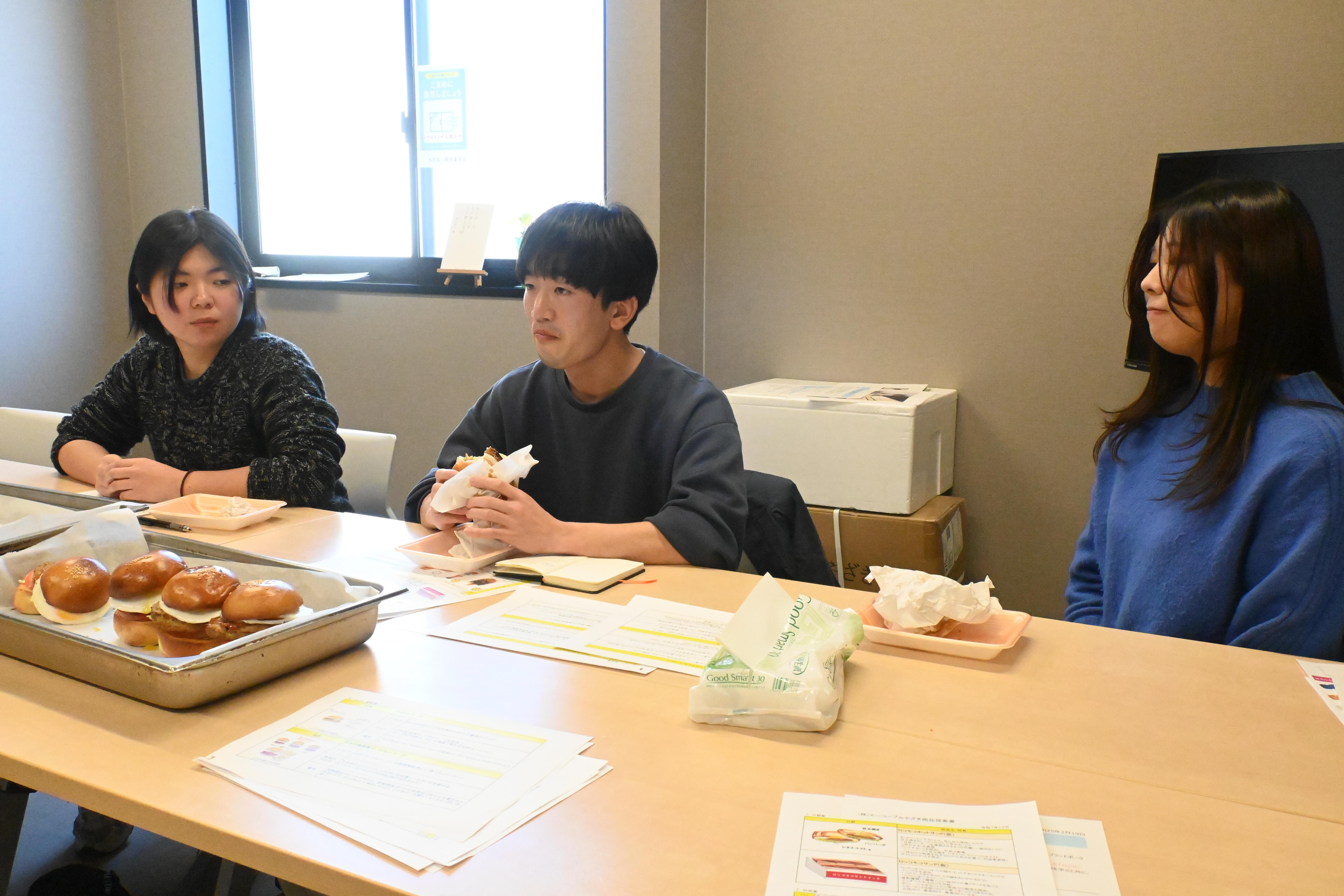 試食会 (4).JPG