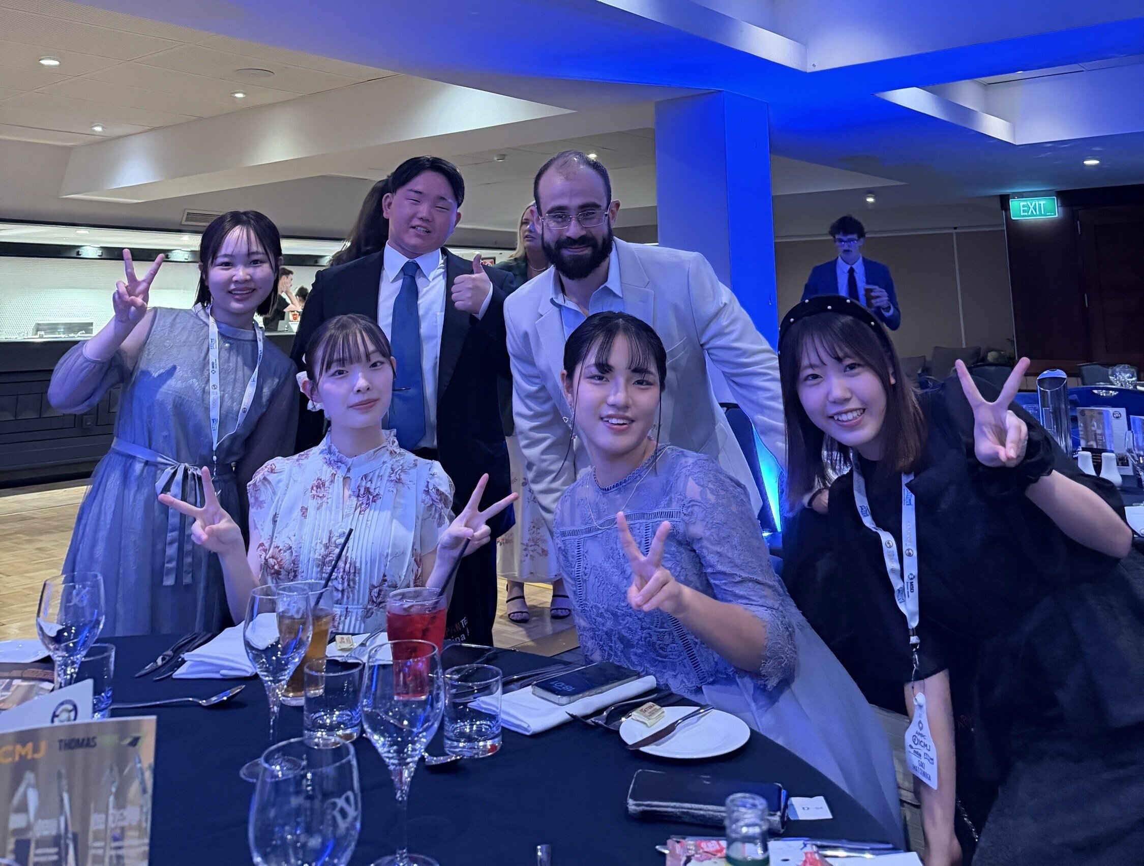 日本チーム5名＋？.jpg