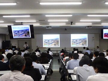会場全体の様子.jpg