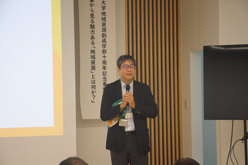 IMG_2521（根岸学部長）.JPG