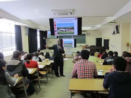 Lectures by foreign researchers