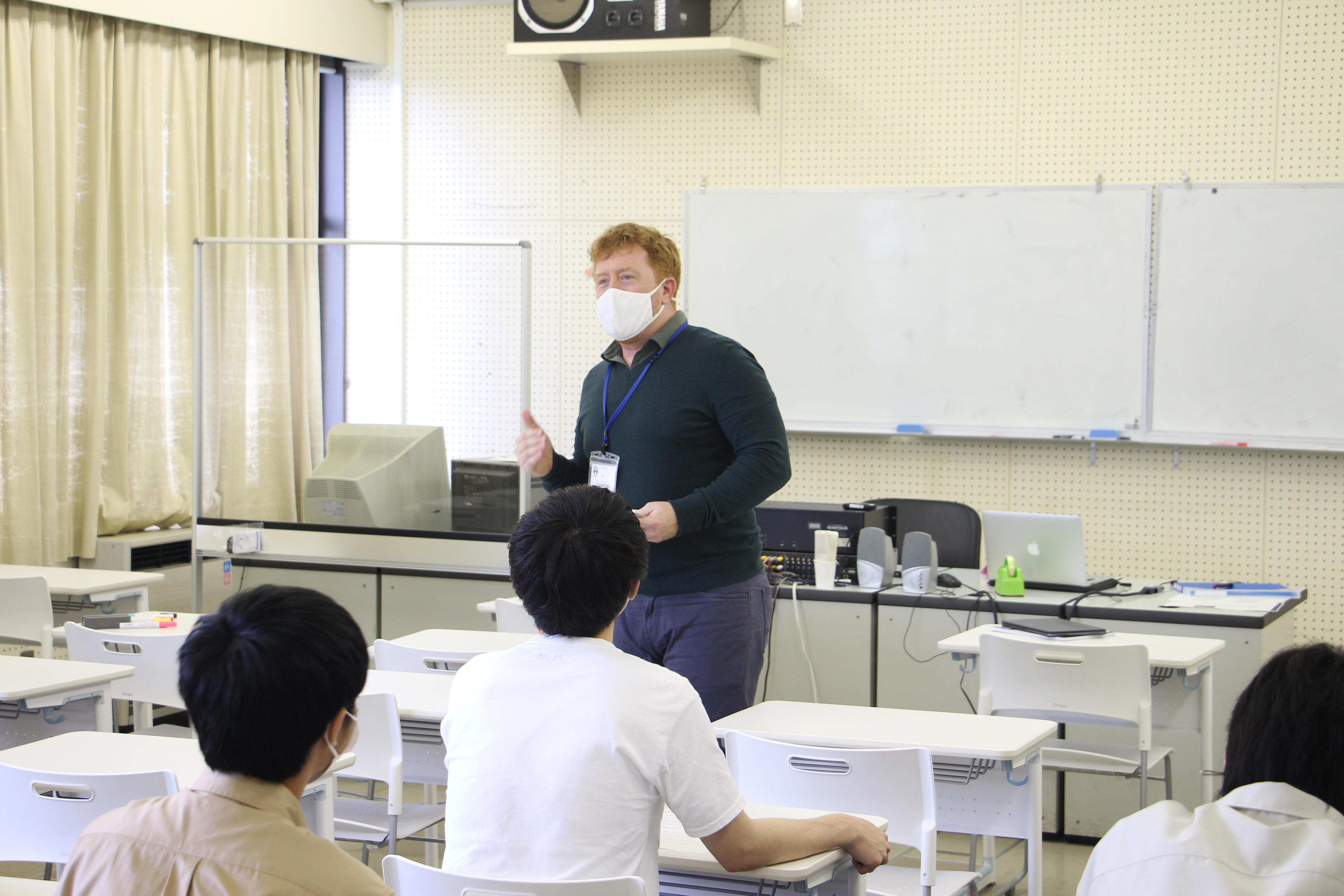 小学校英語を学んでいる様子