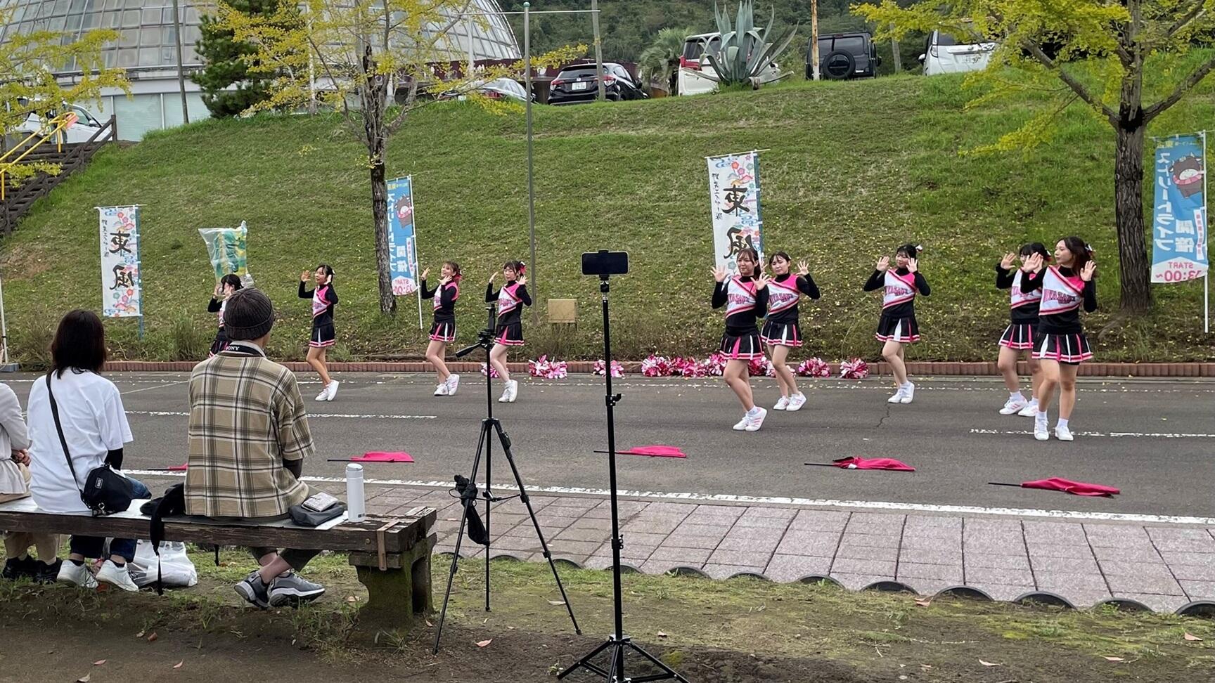 Daisy Girlsのパフォーマンス