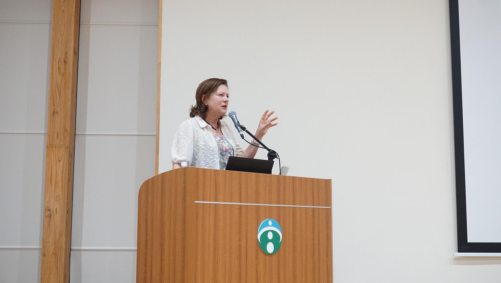 Annick Linden氏