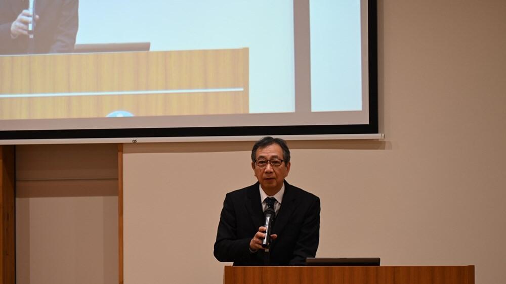 片岡寛章理事の閉会挨拶