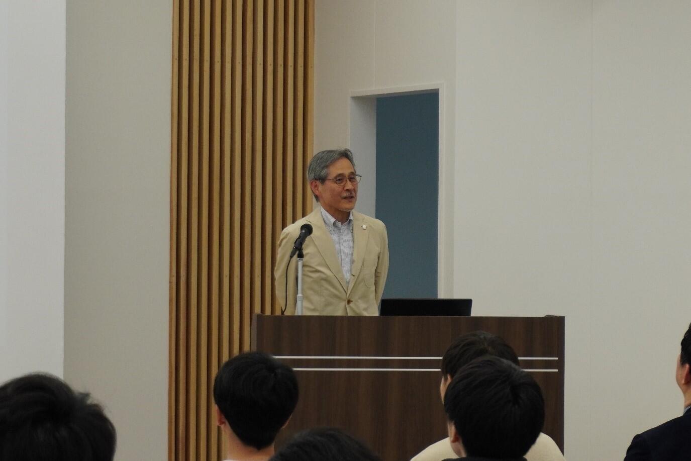鮫島浩学長の開会挨拶