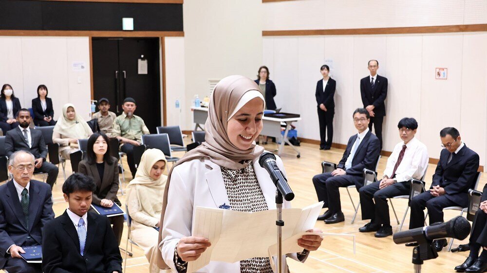 博士課程を代表して挨拶をするAsmaa Anwer Mahmoud Hegazyさん（医科学獣医科学専攻）