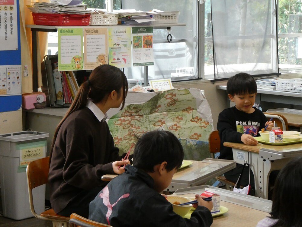 村所小学校での活動の様子2