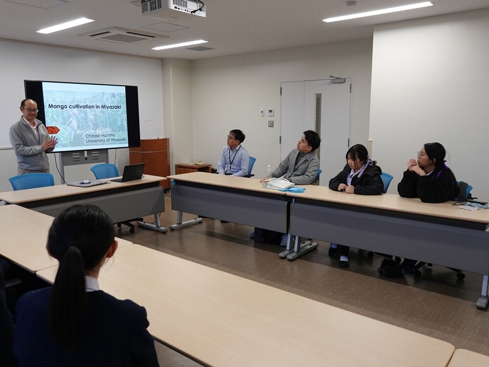 農学部での見学の様子