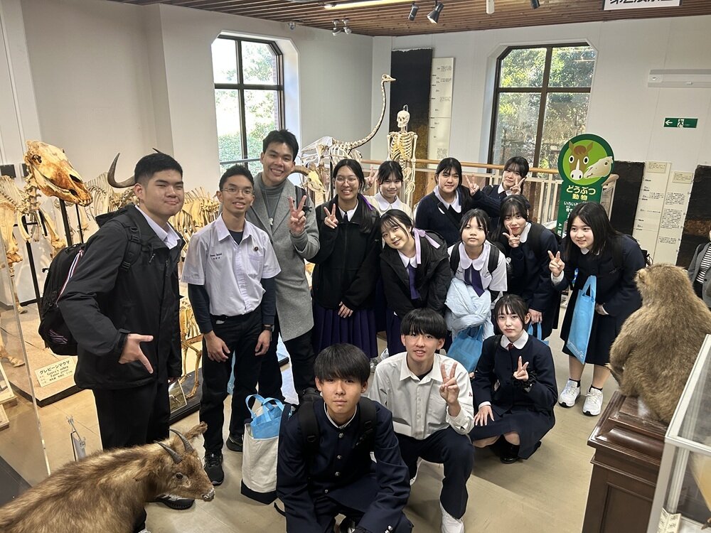 農学部附属農業博物館での見学の様子