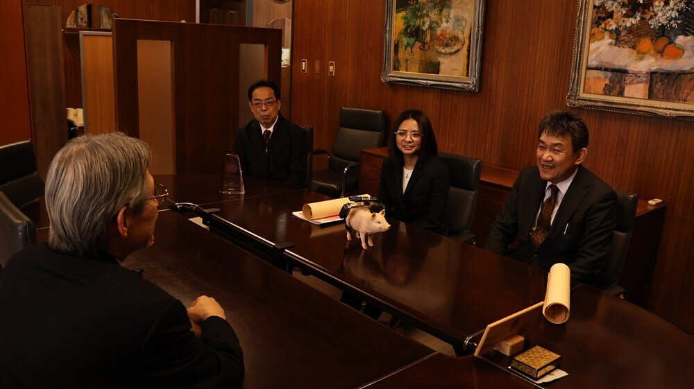 学長表敬の様子①