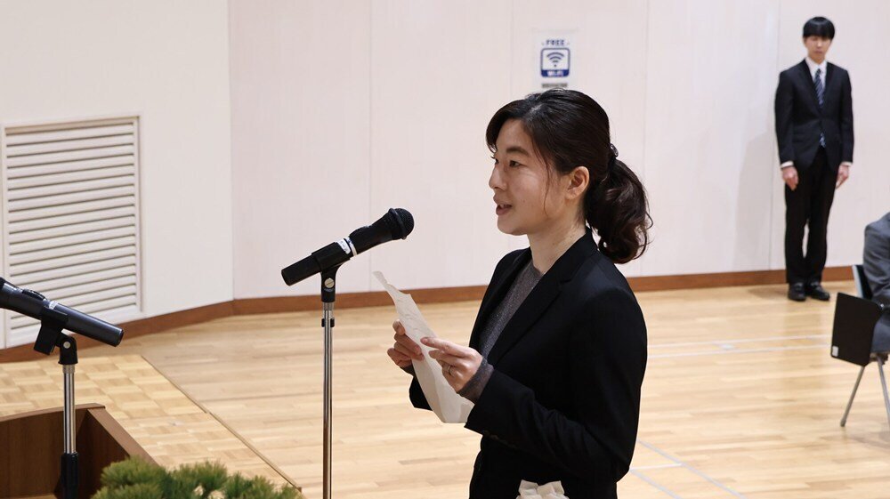 医学部　准教授　三浦綾子