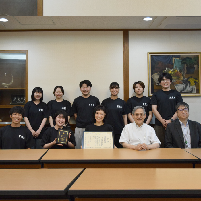 地域資源創成学部山﨑有美 准教授が学長を表敬訪問 ～農林水産省第10回