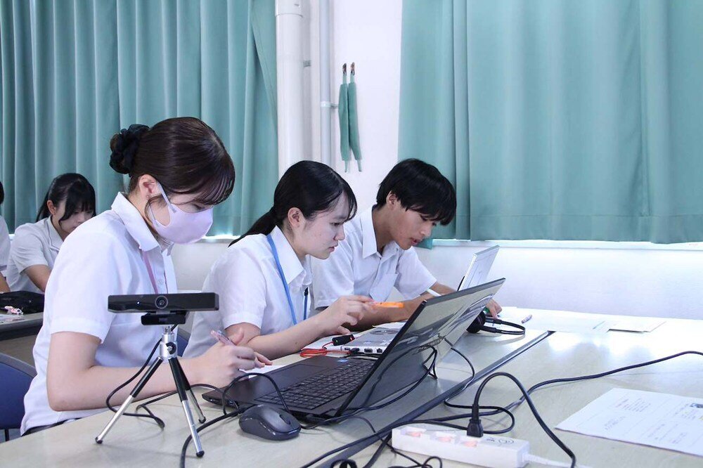 オンライン配信を担当する学生