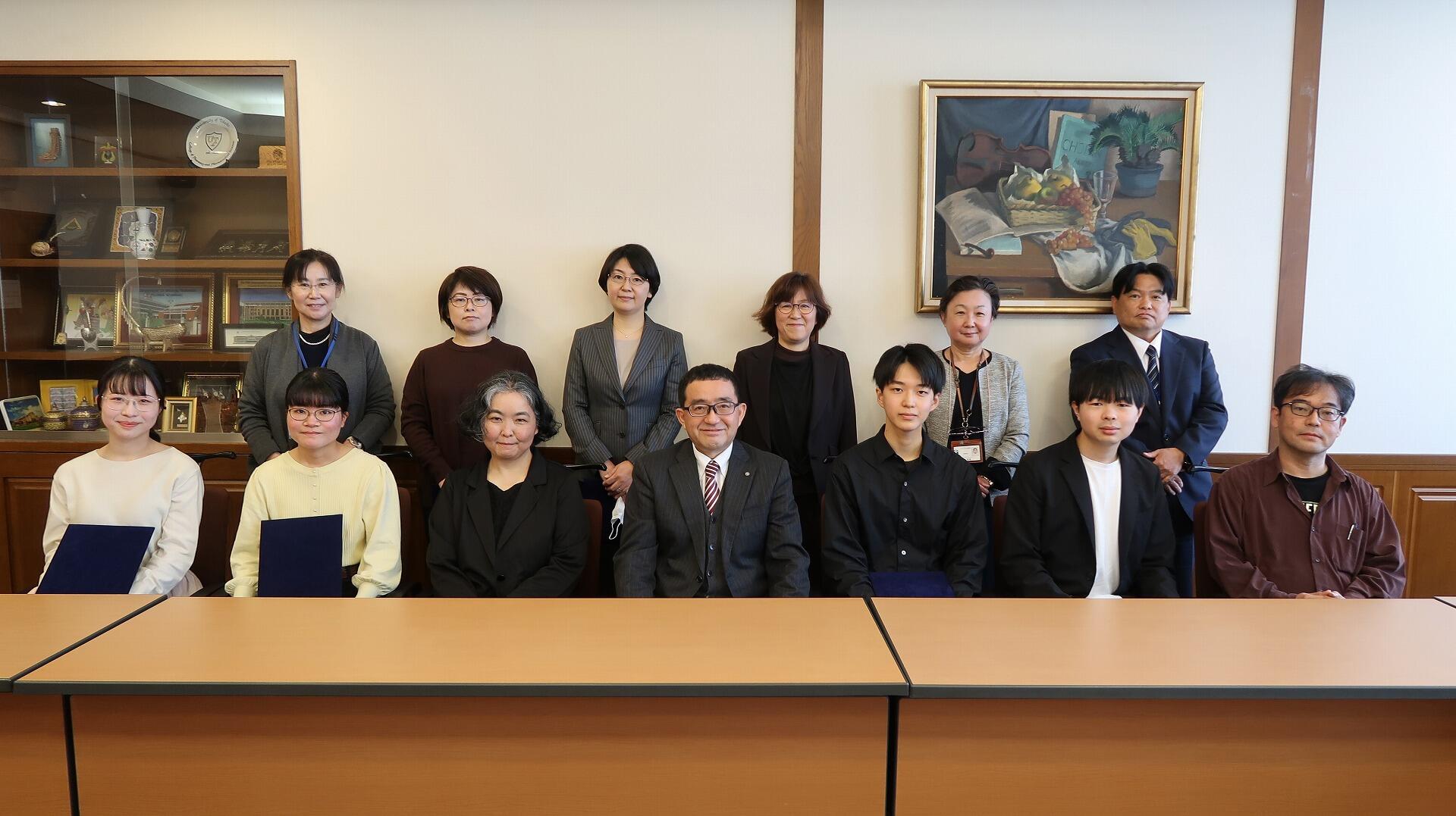 学生・教職員にアクセシビリティリーダー2級認定証を授与｜宮崎大学